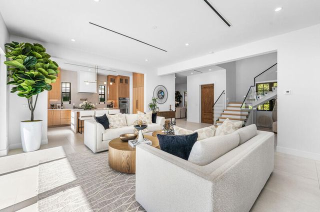 250 Plymouth Road, West Palm Beach, FL 33405