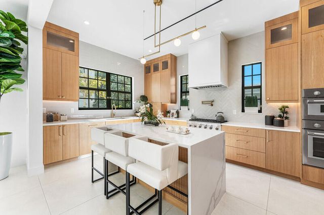 250 Plymouth Road, West Palm Beach, FL 33405