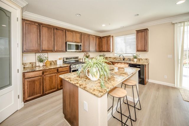 1701 Sandypoint Rd, West Sacramento, CA 95691