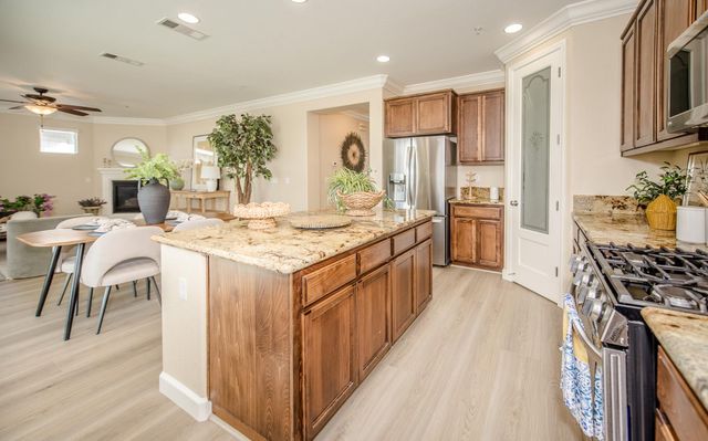 1701 Sandypoint Rd, West Sacramento, CA 95691