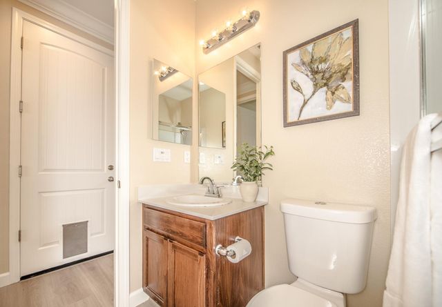 1701 Sandypoint Rd, West Sacramento, CA 95691