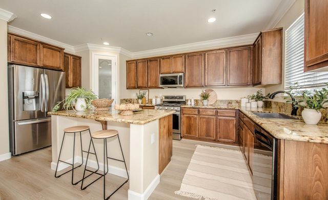 1701 Sandypoint Rd, West Sacramento, CA 95691