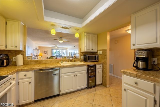 304 Tudor DR 7, Cape Coral, FL 33904