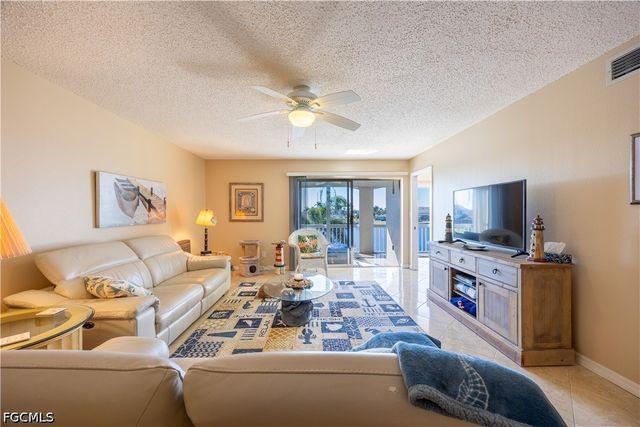 304 Tudor DR 7, Cape Coral, FL 33904