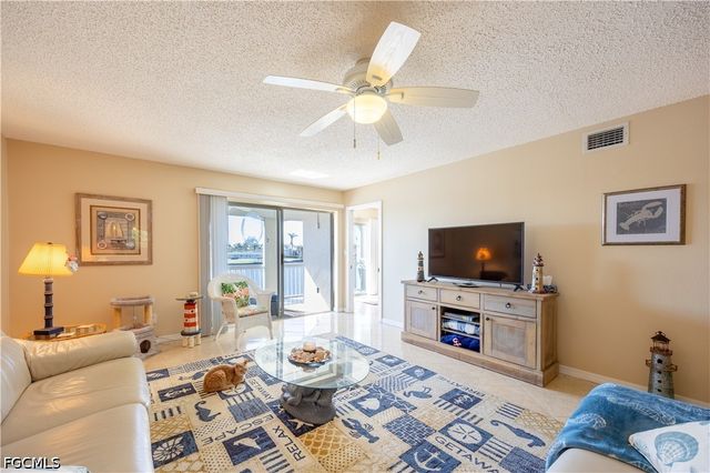 304 Tudor DR 7, Cape Coral, FL 33904