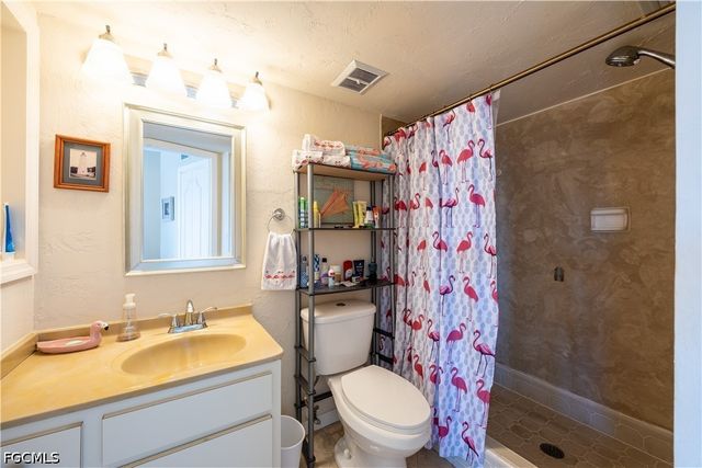 304 Tudor DR 7, Cape Coral, FL 33904
