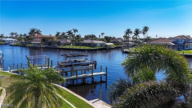304 Tudor DR 7, Cape Coral, FL 33904