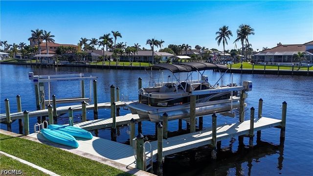 304 Tudor DR 7, Cape Coral, FL 33904