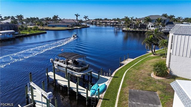 304 Tudor DR 7, Cape Coral, FL 33904