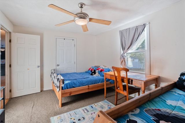 33 Samuel Court, Cranston, RI 02920