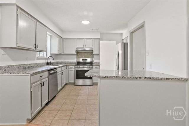 520 Oemler Loop, Savannah, GA 31410