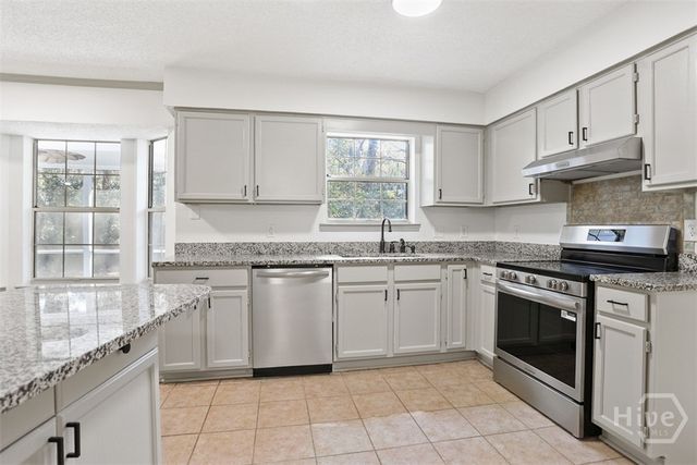 520 Oemler Loop, Savannah, GA 31410