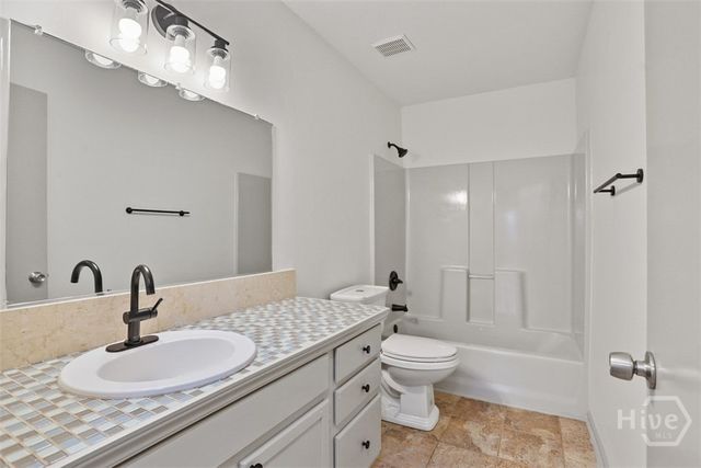 520 Oemler Loop, Savannah, GA 31410