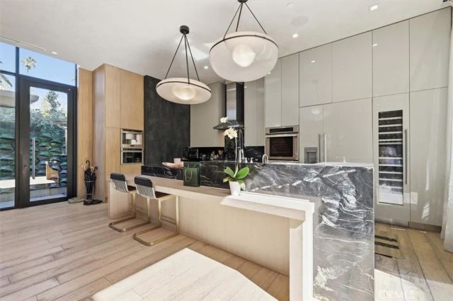 750 California Avenue, Venice, CA 90291