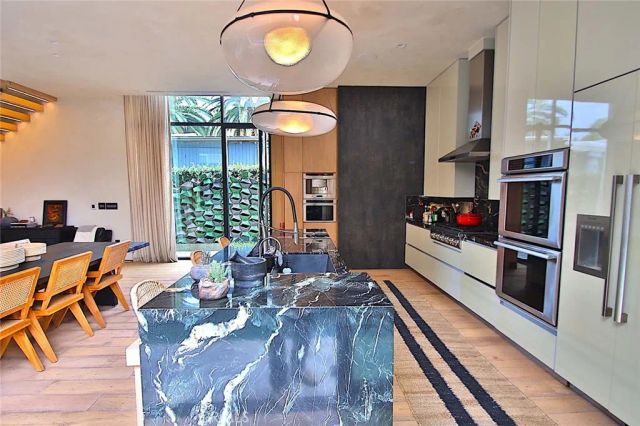 750 California Avenue, Venice, CA 90291