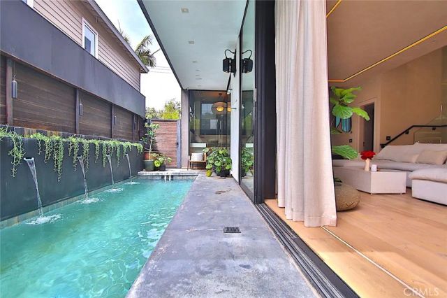 750 California Avenue, Venice, CA 90291