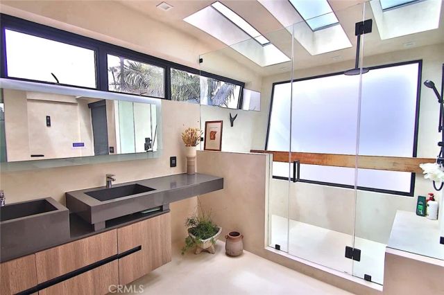 750 California Avenue, Venice, CA 90291