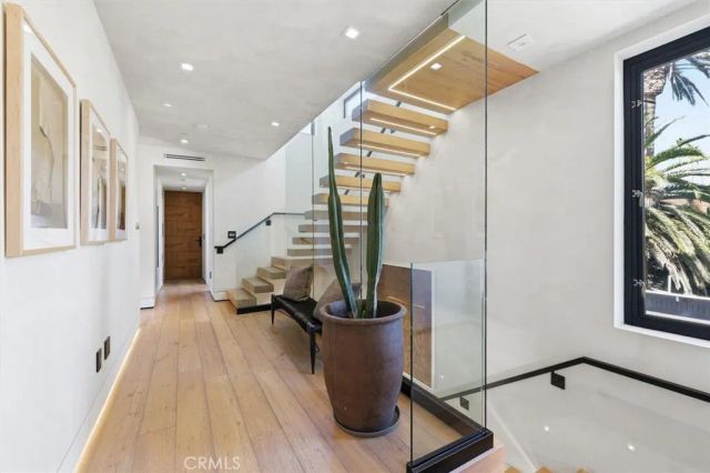 750 California Avenue, Venice, CA 90291