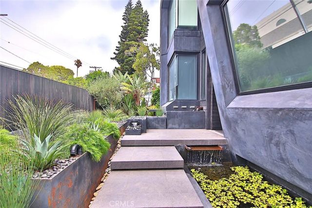 750 California Avenue, Venice, CA 90291