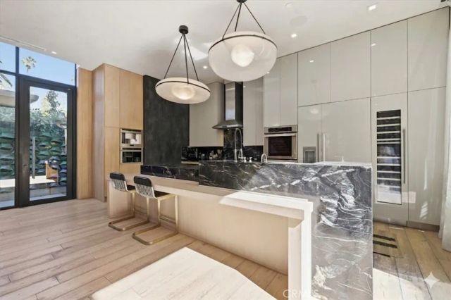 750 California Avenue, Venice, CA 90291