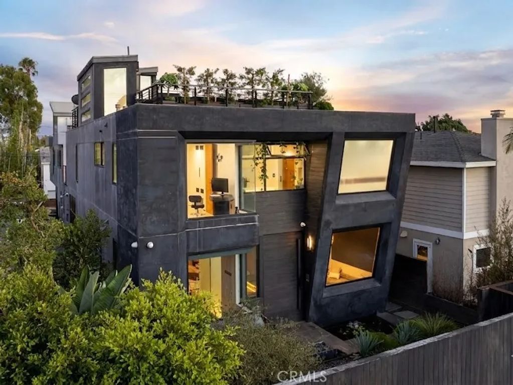 750 California Avenue, Venice, CA 90291