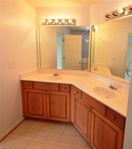 1703 Gunston DR, Suffolk, VA 23434
