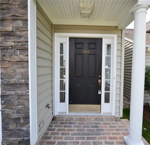 1703 Gunston DR, Suffolk, VA 23434