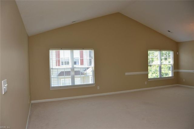 1703 Gunston DR, Suffolk, VA 23434