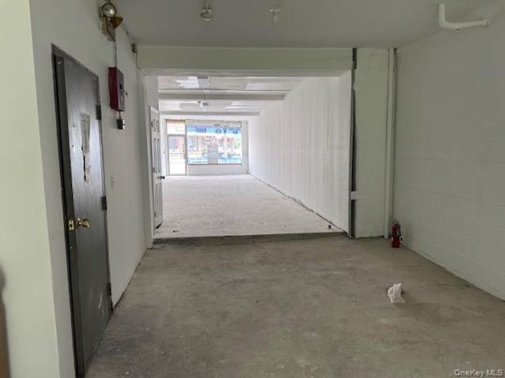 483-487 Kings Highway 483, Valley Cottage, NY 10989 — photo 4