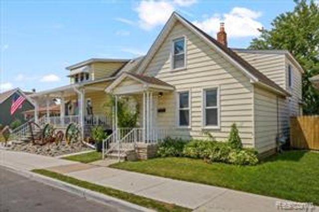 2104 11th Street, Wyandotte, MI 48192