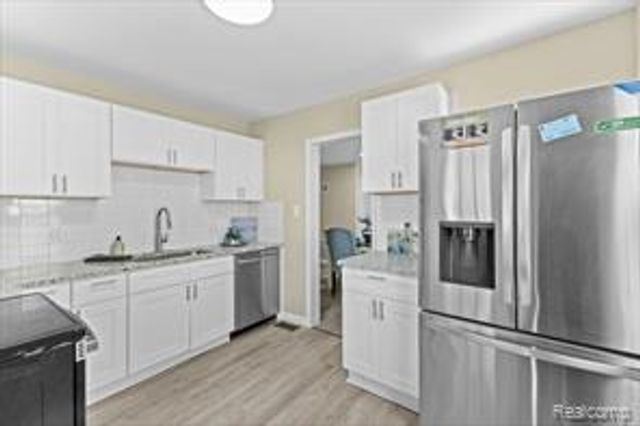 2104 11th Street, Wyandotte, MI 48192