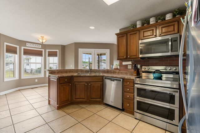 168 Overlook Cir, Tullahoma, TN 37388