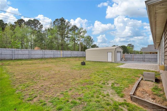 672 Hogart Street, Raeford, NC 28376