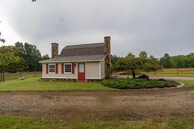 7083 Foxfire RD, Catawba, VA 24070