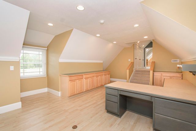 7083 Foxfire RD, Catawba, VA 24070