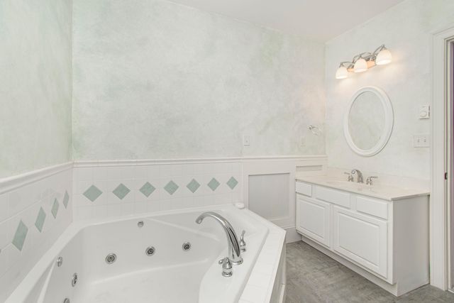 7083 Foxfire RD, Catawba, VA 24070