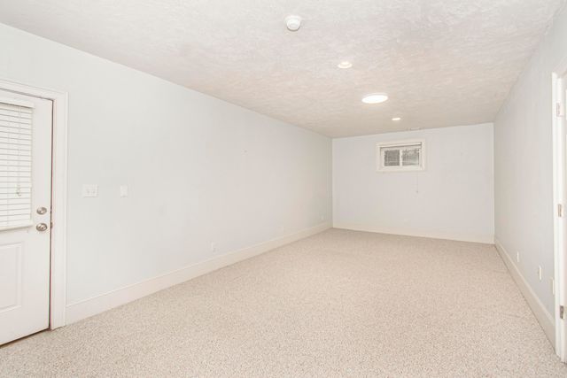 7083 Foxfire RD, Catawba, VA 24070