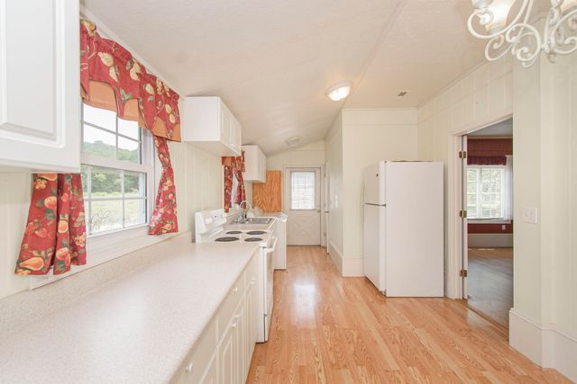 7083 Foxfire RD, Catawba, VA 24070