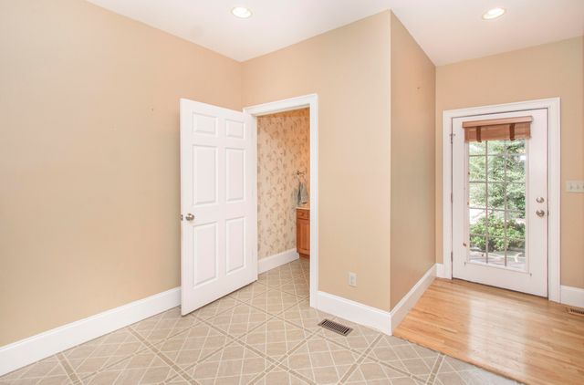 7083 Foxfire RD, Catawba, VA 24070