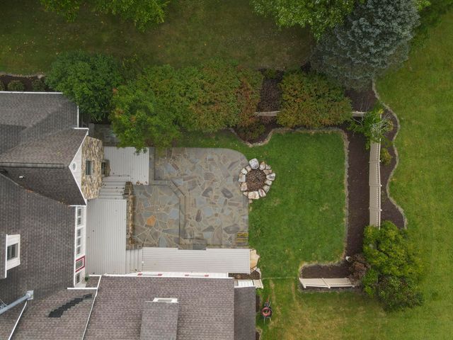 7083 Foxfire RD, Catawba, VA 24070