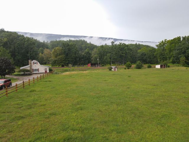 7083 Foxfire RD, Catawba, VA 24070