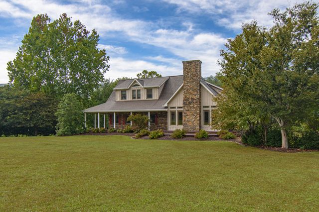7083 Foxfire RD, Catawba, VA 24070