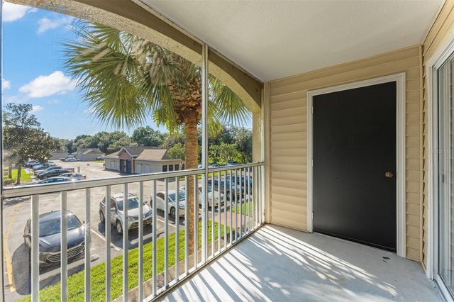 1949 SUMMER CLUB DRIVE 211, Oviedo, FL 32765
