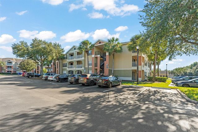 1949 SUMMER CLUB DRIVE 211, Oviedo, FL 32765