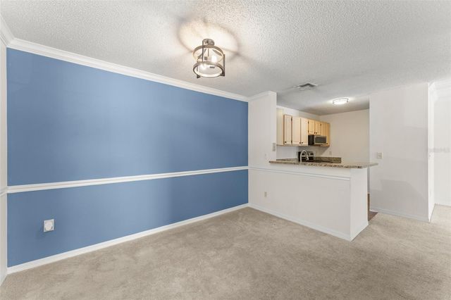 1949 SUMMER CLUB DRIVE 211, Oviedo, FL 32765