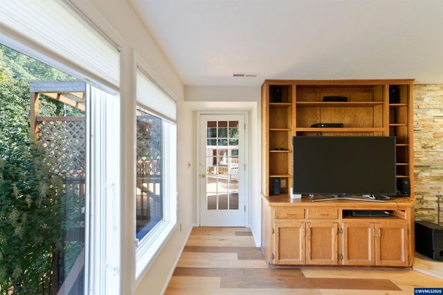 2545 NW Windsor Pl, Corvallis, OR 97330