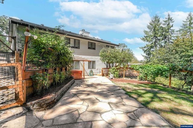 2545 NW Windsor Pl, Corvallis, OR 97330