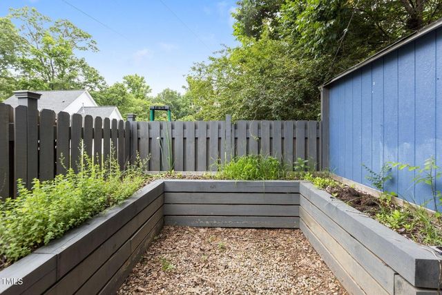 2214 Pathway Drive, Chapel Hill, NC 27516