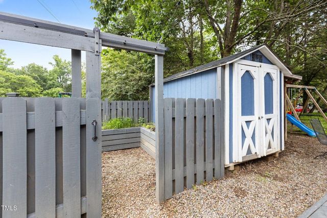 2214 Pathway Drive, Chapel Hill, NC 27516