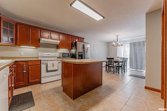 3610 Troon Drive, Springfield, IL 62712